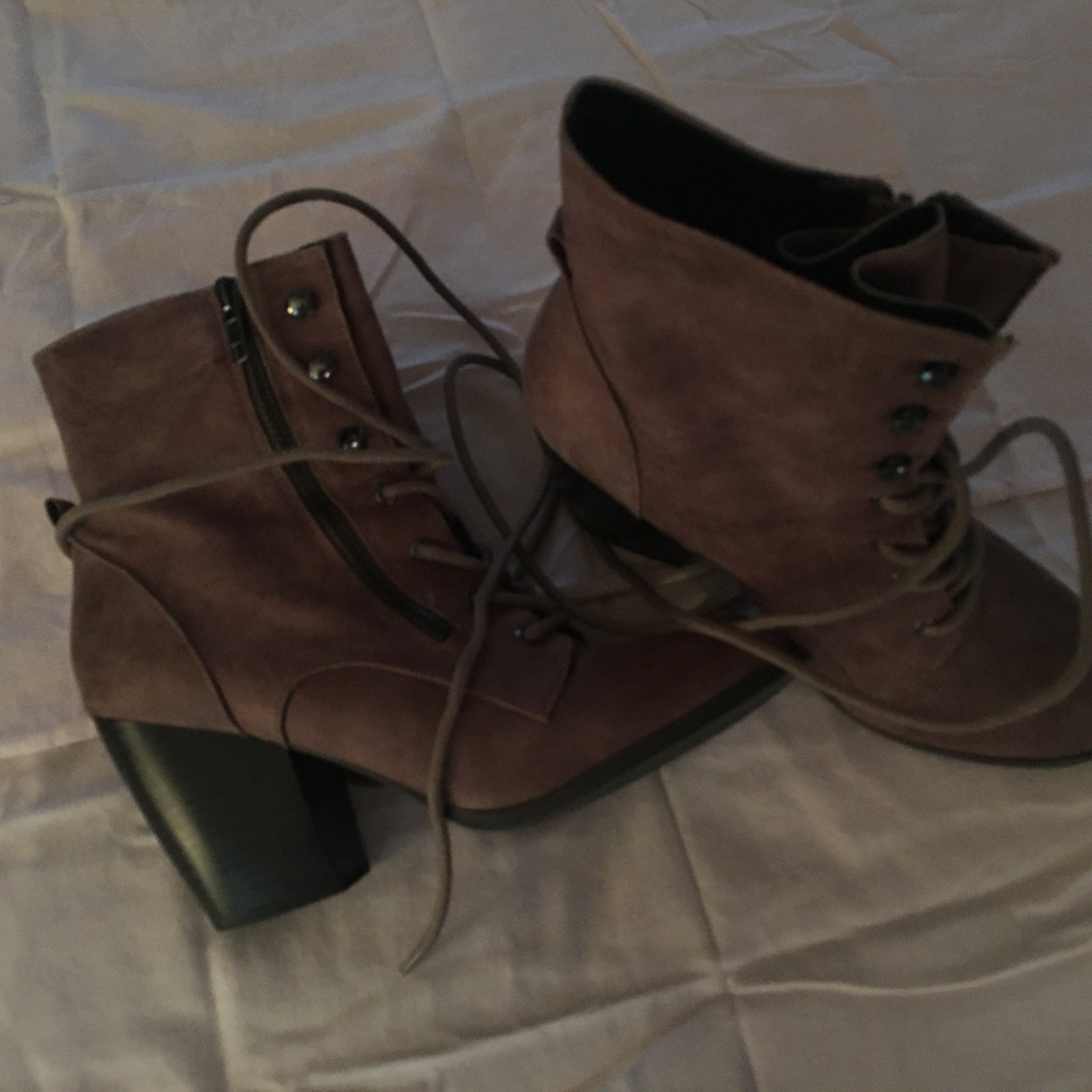 Lace Up